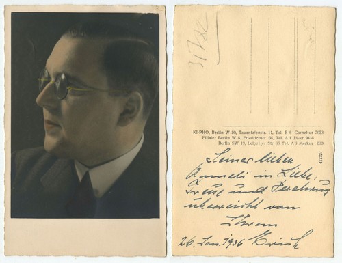 39131 mann mit brille im - mit,